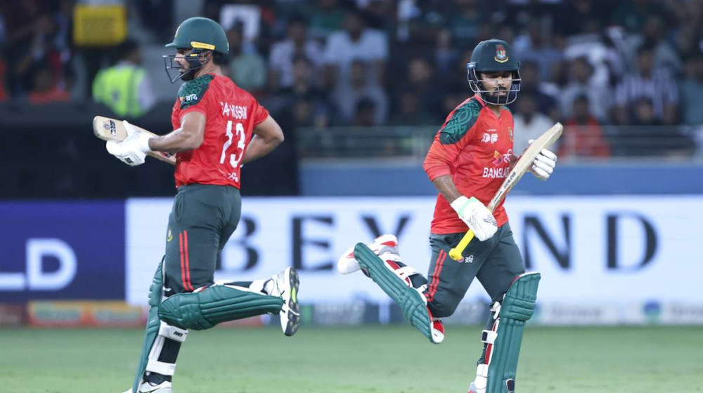 শেষ ওভারের নাটকীয়তায় বাংলাদেশের জয়