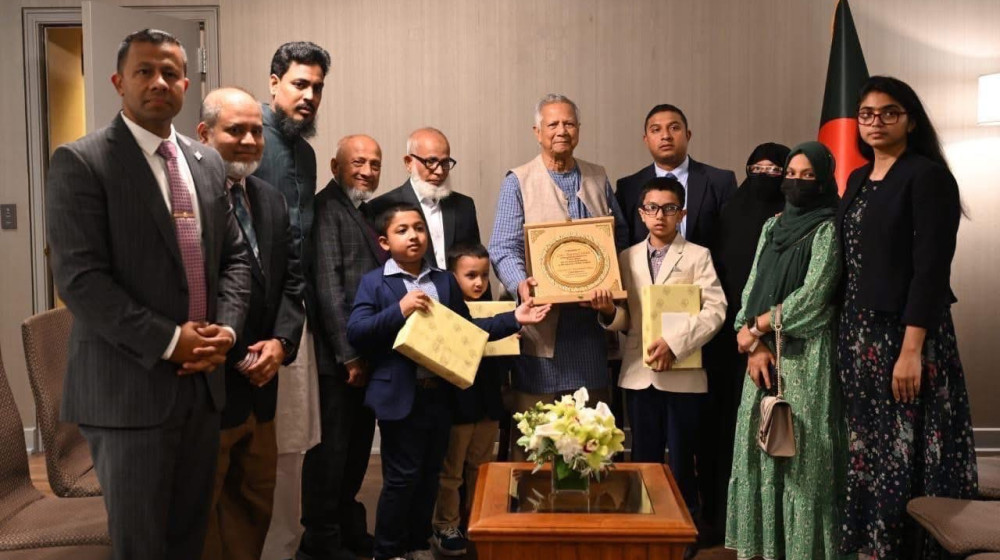 প্রধান উপদেষ্টার সঙ্গে নিহত পুলিশ কর্মকর্তা দিদারুল ইসলামের পরিবারের সাক্ষাৎ