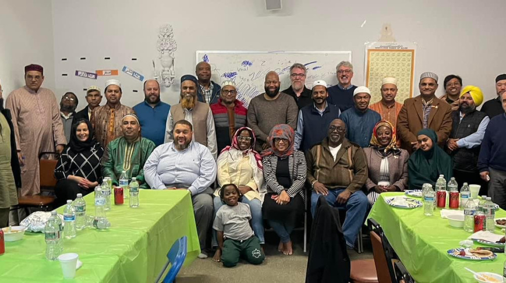 আমেরিকায় রাষ্ট্রীয় গুরুত্বপূর্ণ রাজনীতিবিদদের সাথে বাংলাদেশীদের ইফতার