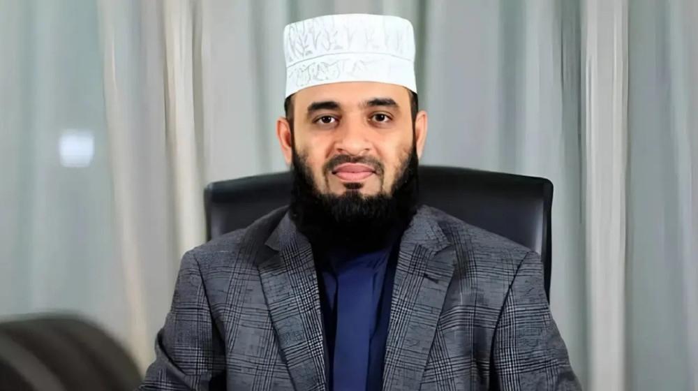 ঢাকা-৫ আসনে আজহারির প্রার্থিতার খবর গুজব