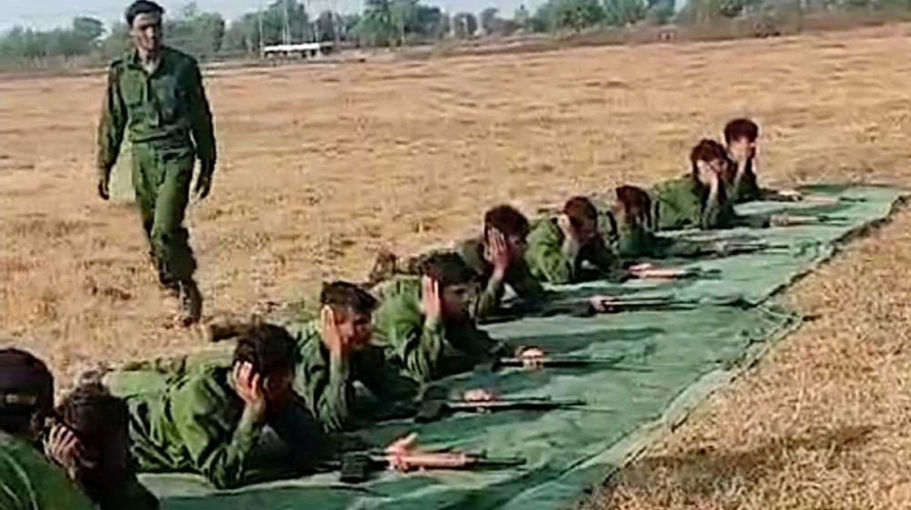 গণহত্যা চালিয়ে সেই রোহিঙ্গাদেরই সাহায্য চাইছে জান্তাবাহিনী