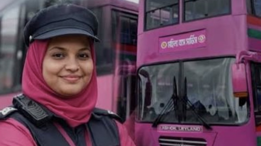 রাজধানীতে কাল থেকে পিংক বাস, চালক-কন্ডাক্টরও নারী