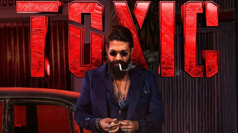 দীর্ঘ অপেক্ষার অবসান, প্রেক্ষাগৃহে যশের ‘টক্সিক’: প্রথম দিনেই বক্স অফিসে বড় সাড়া