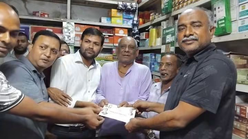 জন্মাষ্টমী উপলক্ষে কোম্পানীগঞ্জে এমপি ফখরুল ইসলামের অনুদান হস্তান্তর
