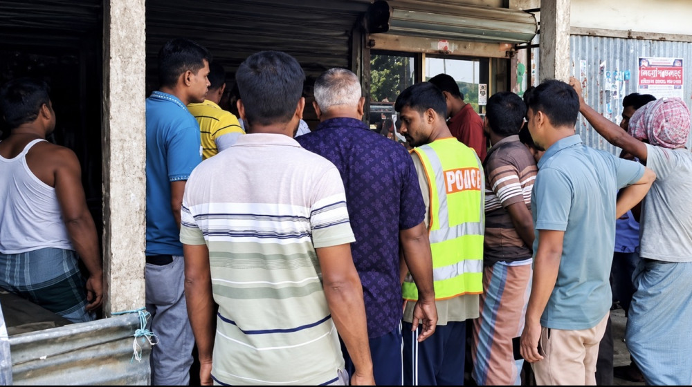 ফুটপাতে দোকান বসানো নিয়ে সংঘর্ষ, বিএনপি-এনসিপির নেতাকর্মীসহ আহত ৭
