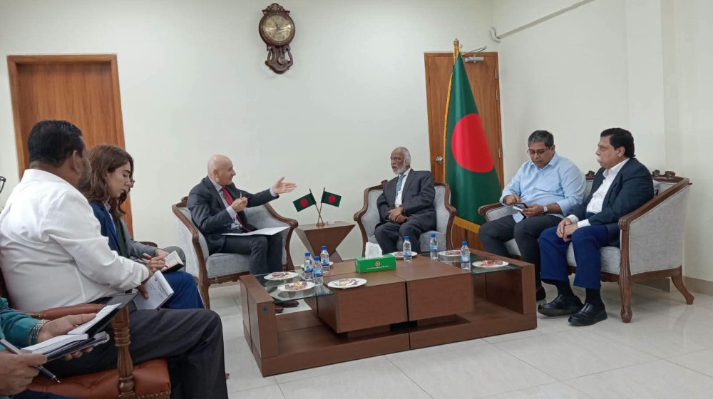 অর্থনীতি, কর্মসংস্থান ও দক্ষ মানবসম্পদ উন্নয়নে বাংলাদেশ-ইতালি একসঙ্গে কাজ করবে: এলজিআরডি মন্ত্রী