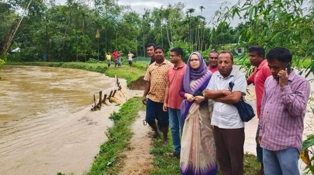 গোগালিছড়ার বাঁধ ভেঙে কুলাউড়ায় আকস্মিক বন্যা