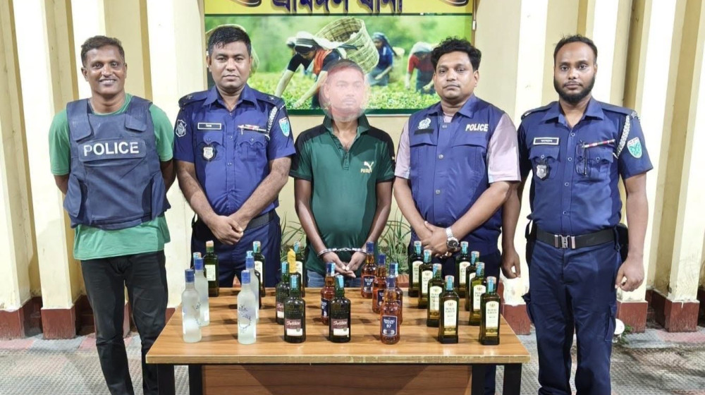 শ্রীমঙ্গলে ২৬ বোতল ভারতীয় মদসহ গ্রেপ্তার-১