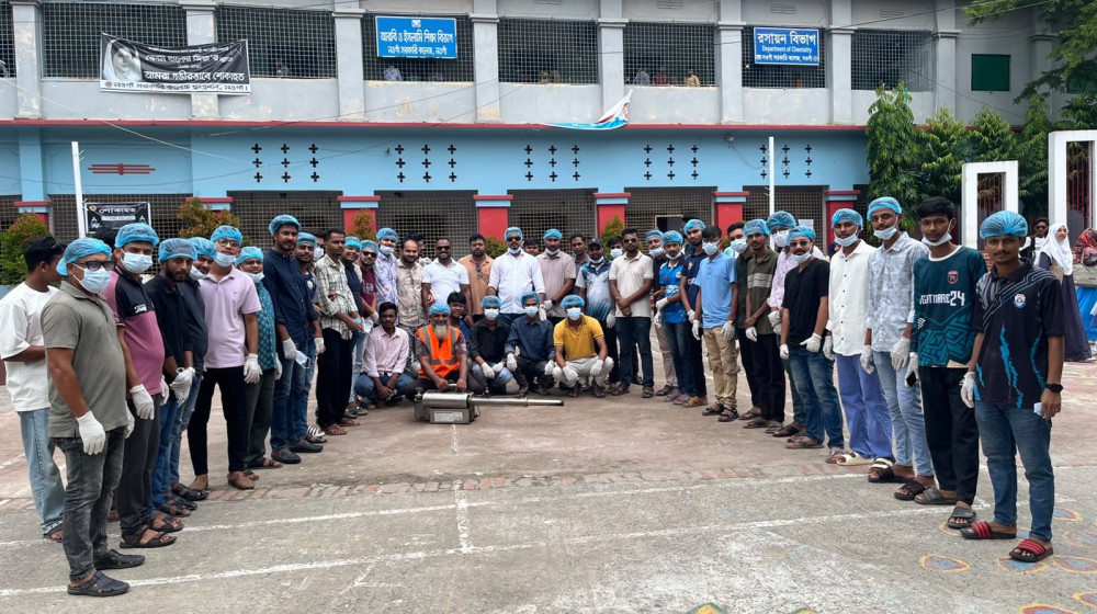নওগাঁয় ডেঙ্গুর বিস্তার রোধে ছাত্রদলের পরিচ্ছন্নতা অভিযান
