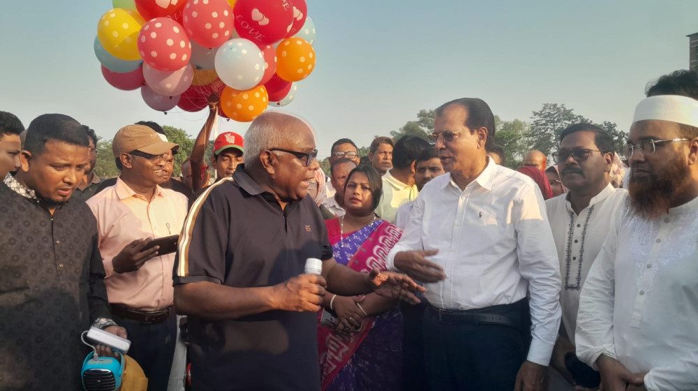 কুড়িগ্রামে জেলা প্রশাসক গোল্ডকার্প ফুটবল টুর্নামেন্ট উদ্বোধন