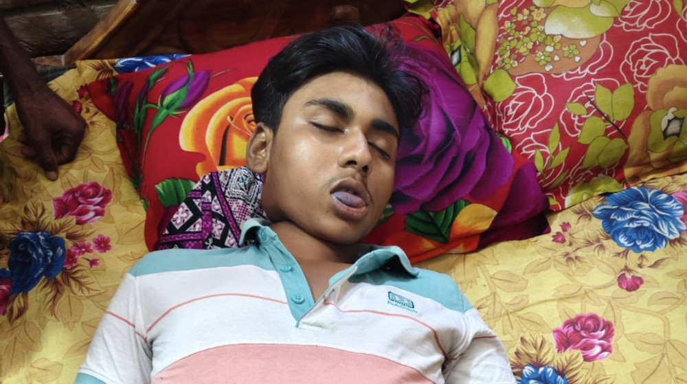নওগাঁয় বিয়েতে পরিবারের অসম্মতি, ঘর থেকে কিশোরের মরদেহ উদ্ধার