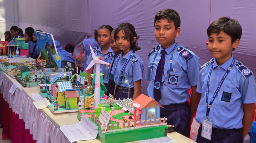 শিক্ষার্থীদের নিয়ে দিনব্যাপি অনুষ্ঠিত হলো বিজ্ঞান ও প্রযুক্তি মেলা