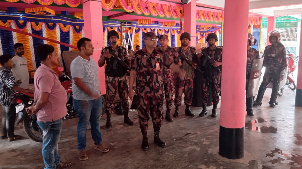 বেনাপোলে হরিদাস ঠাকুর পাটবাড়ী আশ্রমসহ সীমান্তের বিভিন্ন পূজামণ্ডপ পরিদর্শনে বিজিবি'র সিও