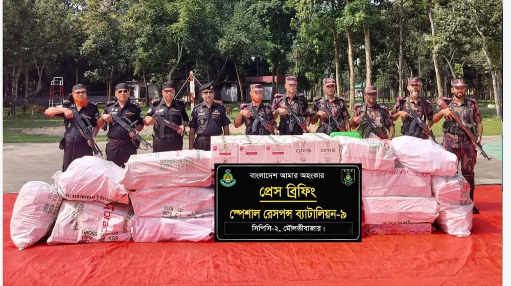 বিজিবি,এসবিআরসহ যৌথ অভিযানে তিন কোটি টাকা মূল্যের ভারতীয় পন্য জব্দ