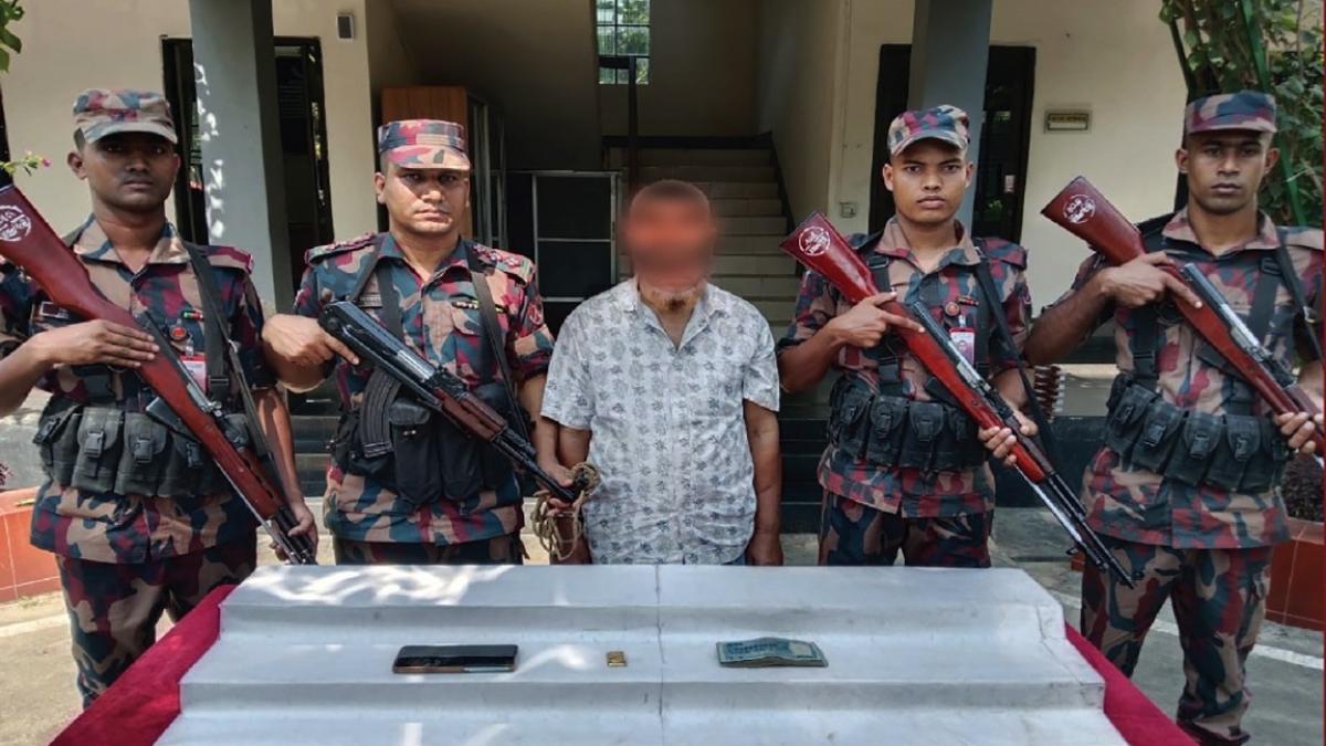 যশোরের শার্শায় সাড়ে ২৪ লাখ টাকার সোনার বার উদ্ধার