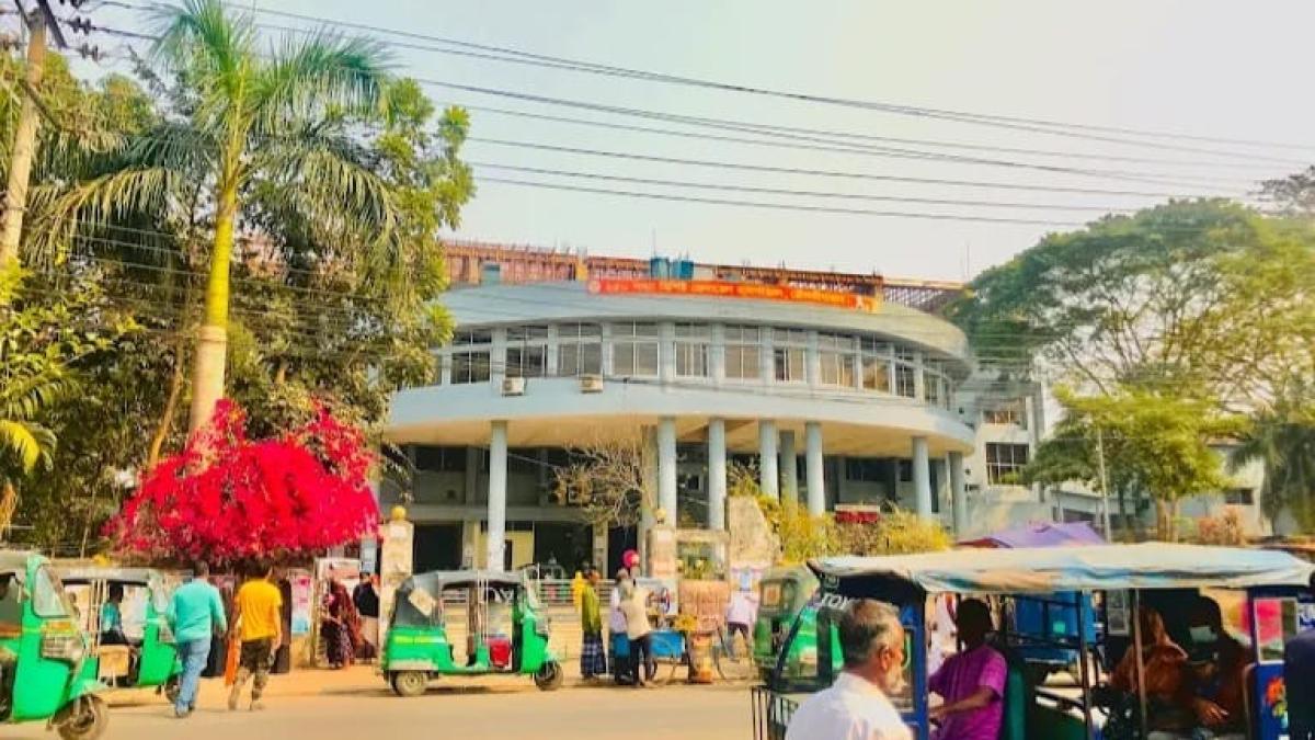 সাপের কামড়ে রোগির চিকিৎসায় গাফিলতির কারণে মাদ্রাসা ছাত্রীর মৃত্যুর অভিযোগ