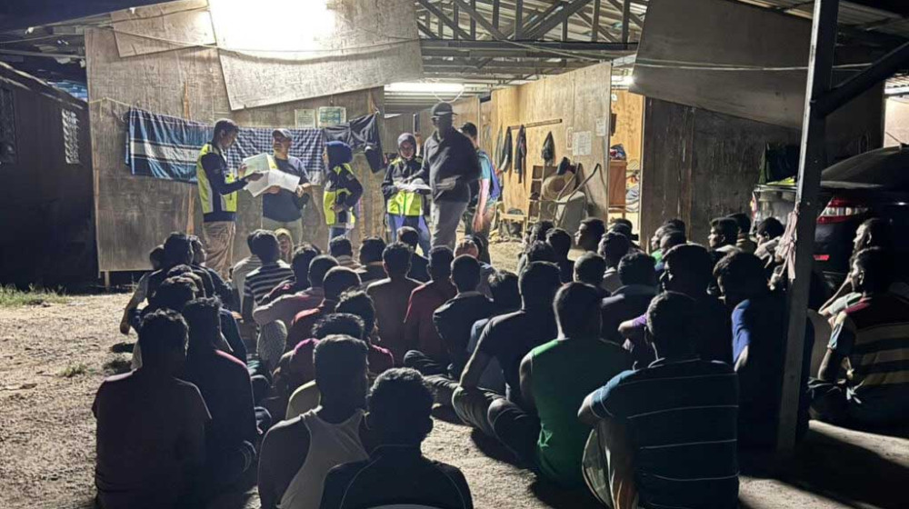 মালয়েশিয়ায় ৪৫ বাংলাদেশি আটক