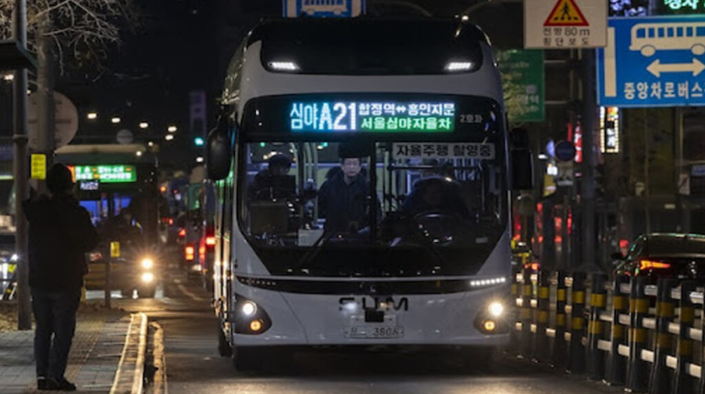 চালকবিহীন বাস চলছে দক্ষিণ কোরিয়ায়