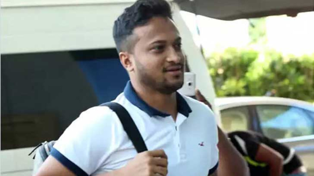 দেশে ফিরেছেন সাকিব, দলে ফিরবেন কি? দেশে ফিরেছেন সাকিব, দলে ফিরবেন কি?