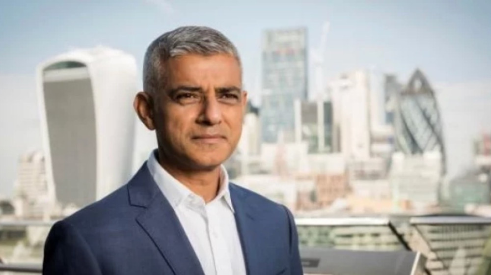 কে এই সাদিক খান টানা তিনবার লন্ডনের মেয়র