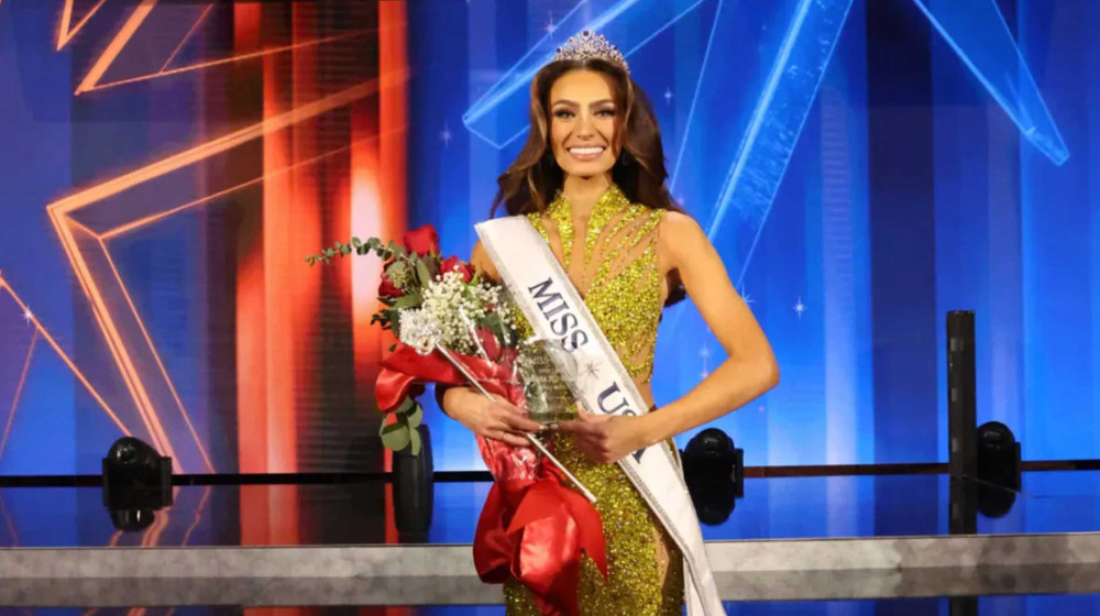 মিস ইউএসএ খেতাব ফিরিয়ে দিলেন মার্কিন সুন্দরী নোয়েলিয়া ভয়েট মিস ইউএসএ খেতাব ফিরিয়ে দিলেন মার্কিন সুন্দরী নোয়েলিয়া ভয়েট