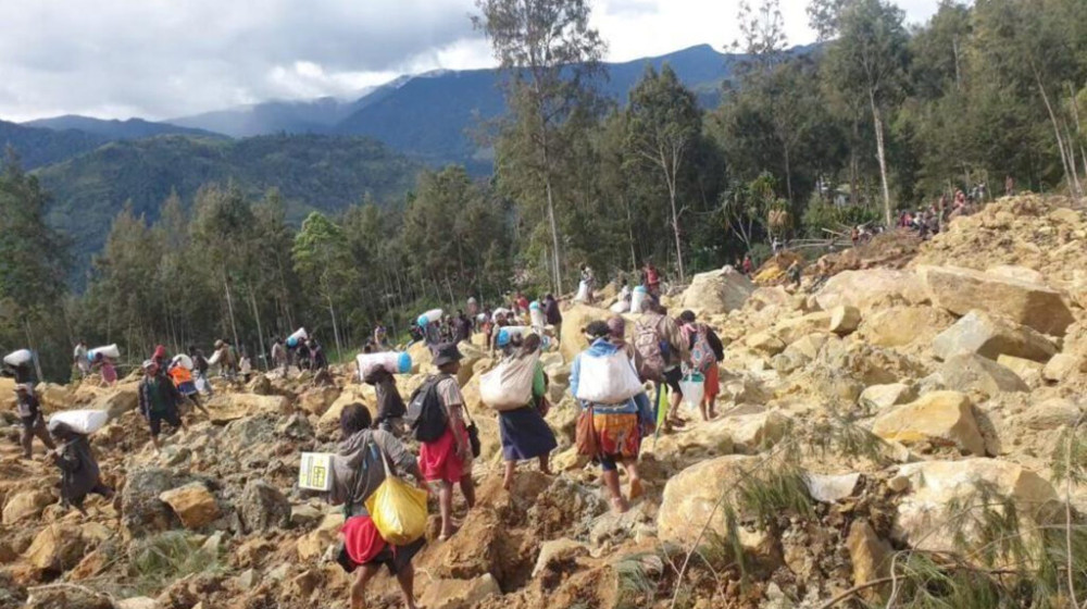 পাপুয়া নিউগিনিতে ভয়াবহ ভূমিধসে ৩শ’ মানুষ চাপা পড়ার আশঙ্কা পাপুয়া নিউগিনিতে ভয়াবহ ভূমিধসে ৩শ’ মানুষ চাপা পড়ার আশঙ্কা