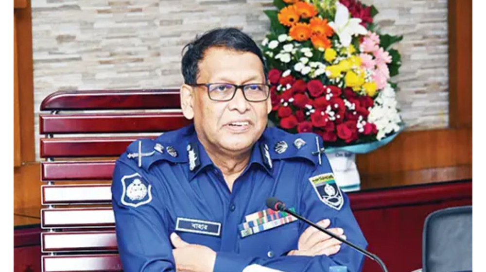 দায়িত্ব নিলেন নতুন আইজিপি-ডিএমপি কমিশনার