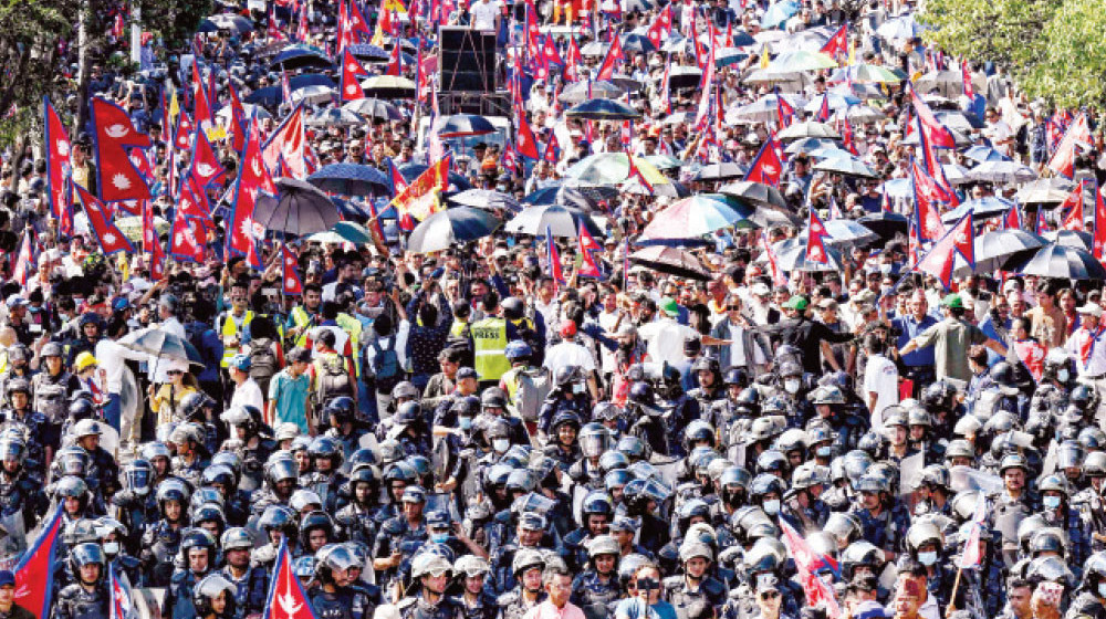 অন্তর্বর্তী প্রধানমন্ত্রীর পদত্যাগ দাবিতে নেপালে ফের বিক্ষোভ অন্তর্বর্তী প্রধানমন্ত্রীর পদত্যাগ দাবিতে নেপালে ফের বিক্ষোভ