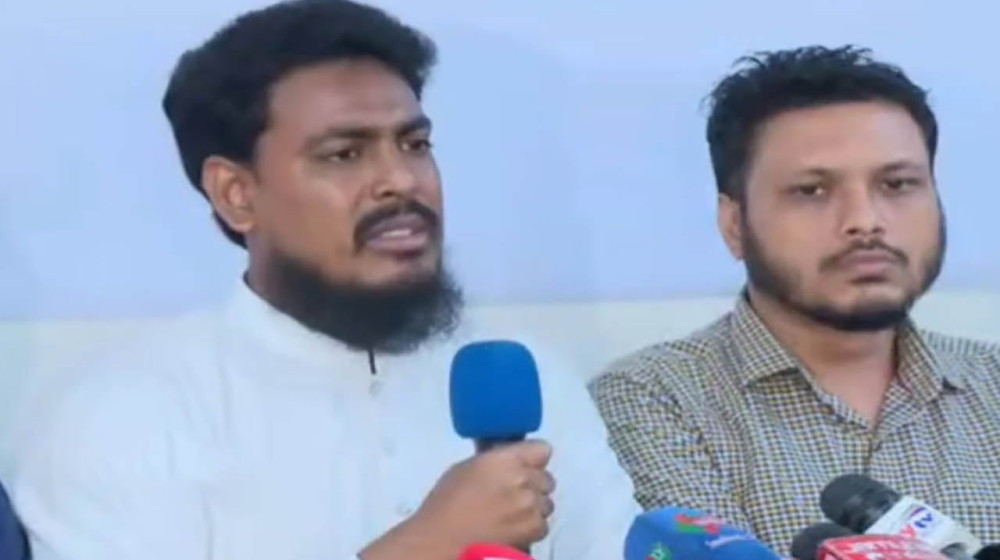 আ.লীগের নেতাদের খুঁজে বের করে আইনের আওতায় আনতে হবে আ.লীগের নেতাদের খুঁজে বের করে আইনের আওতায় আনতে হবে